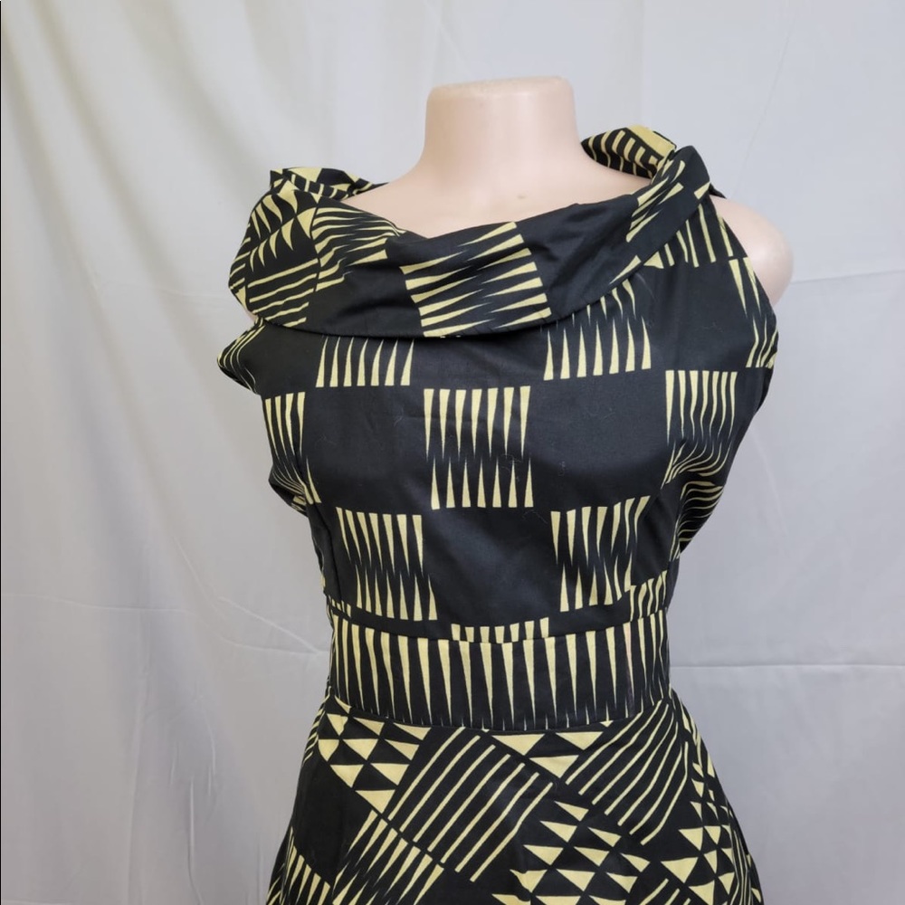 NWOT African Print pull neck collar dress